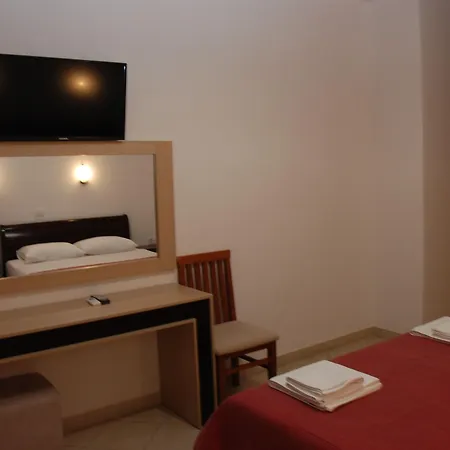 Hotel Mano Sarande
