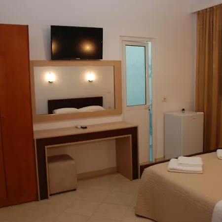 Hotel Mano 3* Sarande