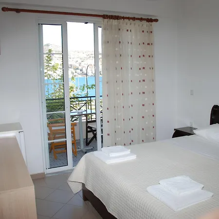 Hotel Mano 3*