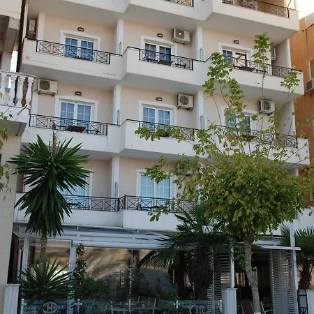 Hotel Mano 3*